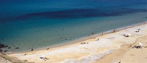 spiaggia di is arenas, Spiaggia gay friendly a Oristano